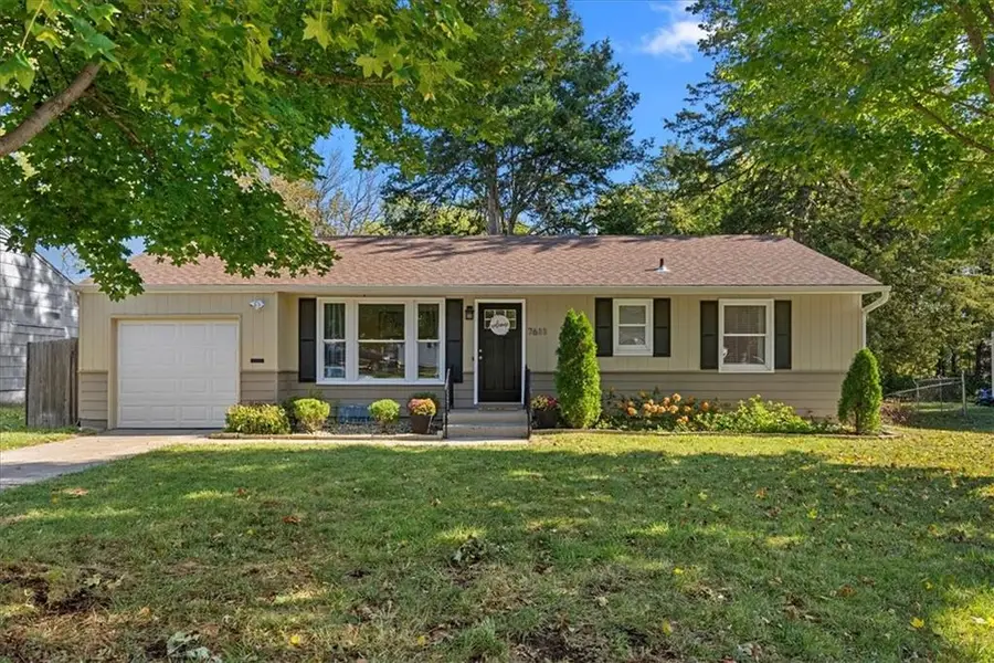 7611 Walmer Street, Prairie Village, KS 66204 - Image #2