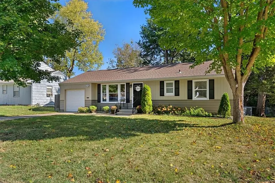 7611 Walmer Street, Prairie Village, KS 66204 - Image #3