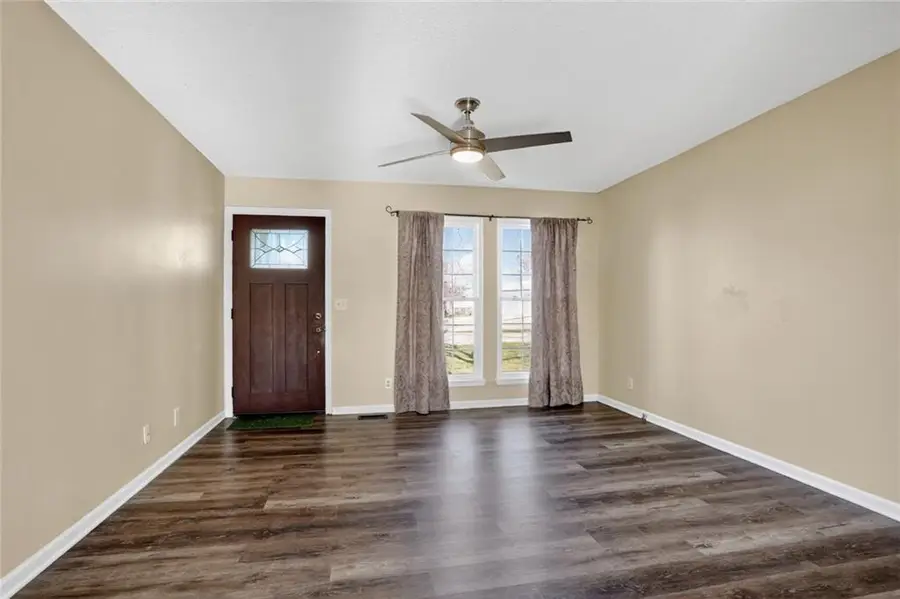 21680 S Main Street, Spring Hill, KS 66083 - Image #3