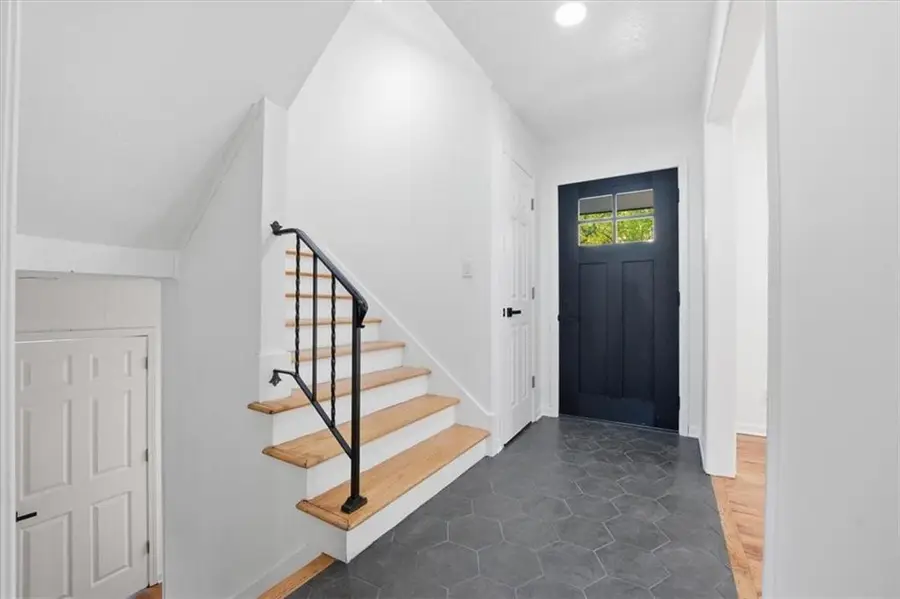 10051 Melrose Drive, Overland Park, KS 66214 - Image #3