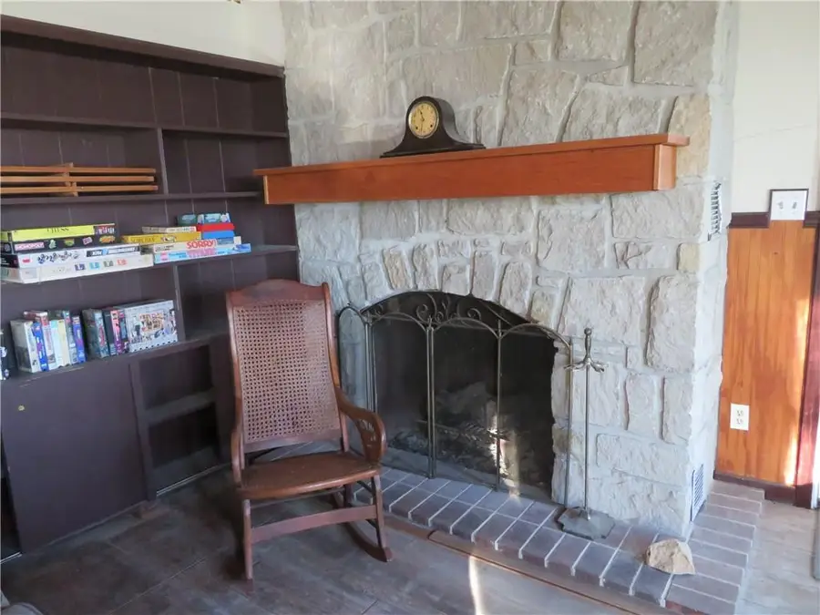 9263 S Marion Road, Oskaloosa, KS 66066 - Image #3