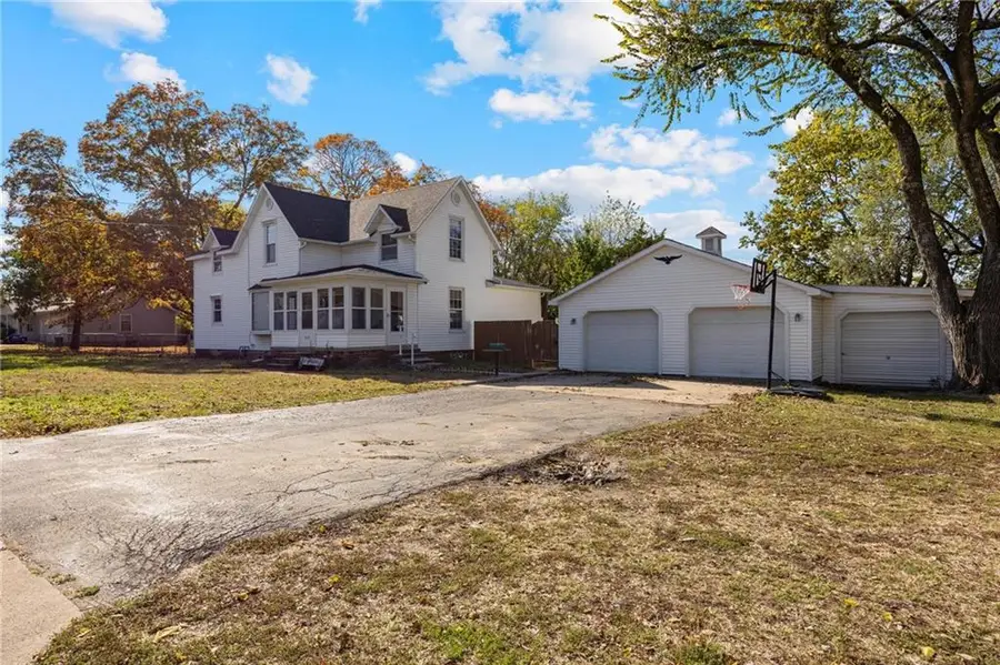 912 S Margrave Street, Fort Scott, KS 66701 - Image #2