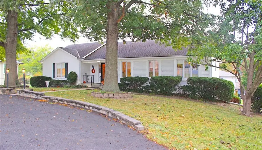 3300 S Hawthorne Avenue, Independence, MO 64052 - Image #2