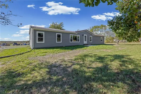 38740 Hedge Lane, Fontana, KS 66026