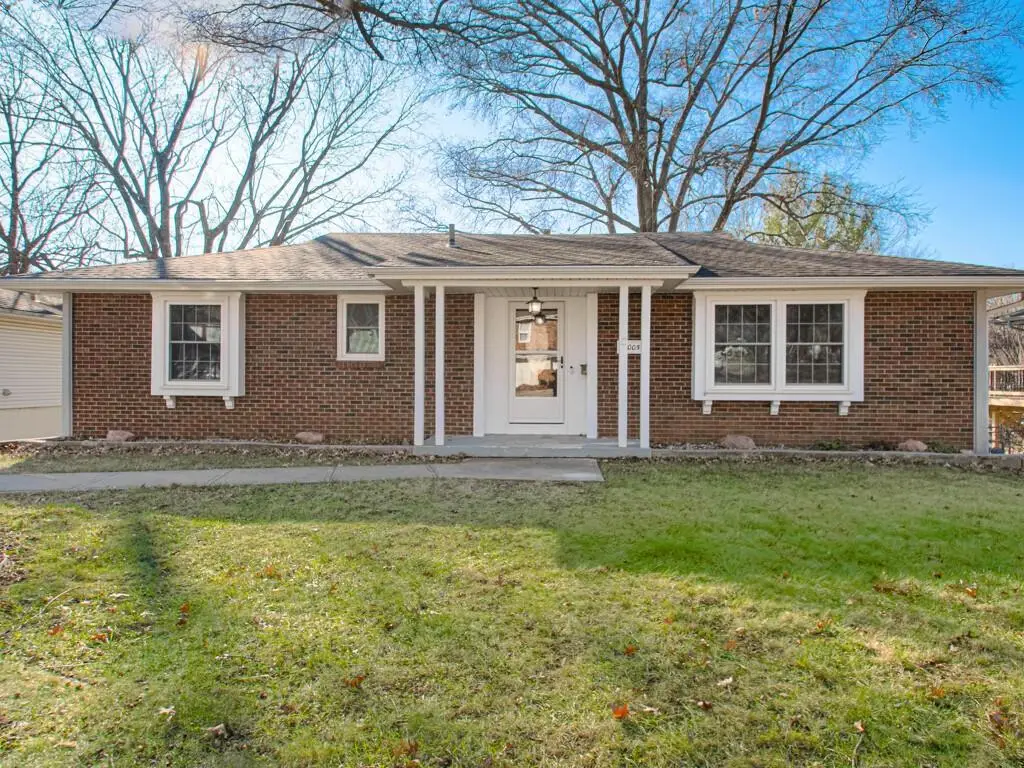 18005 E Redwood Drive, Independence, MO 64056 - Image #1