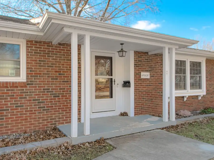 18005 E Redwood Drive, Independence, MO 64056 - Image #2