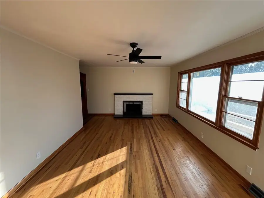 412 N Prewitt Street, Nevada, MO 64772 - Image #3