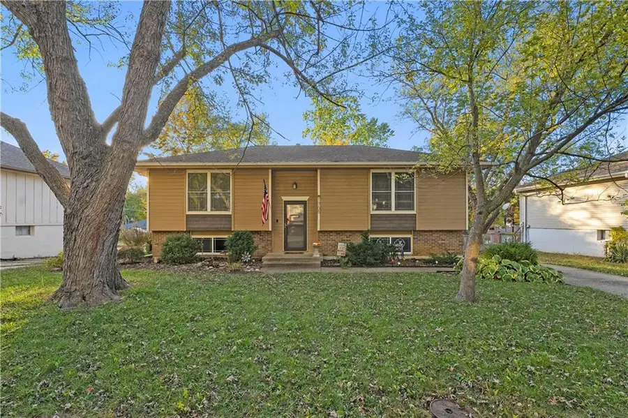 1705 SE Abbey Street, Blue Springs, MO 64014 - Image #2