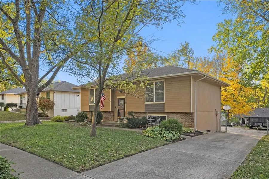 1705 SE Abbey Street, Blue Springs, MO 64014 - Image #3