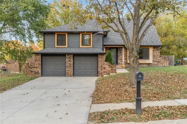 3213 NW Canterbury Place, Blue Springs, MO 64015