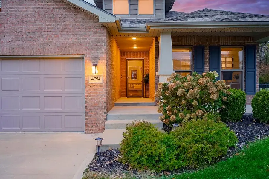 4754 Lakecrest Drive, Shawnee, KS 66218 - Image #3