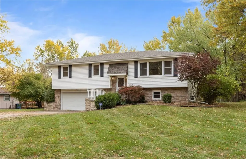 128 SE 215 Road, Warrensburg, MO 64093 - Image #1