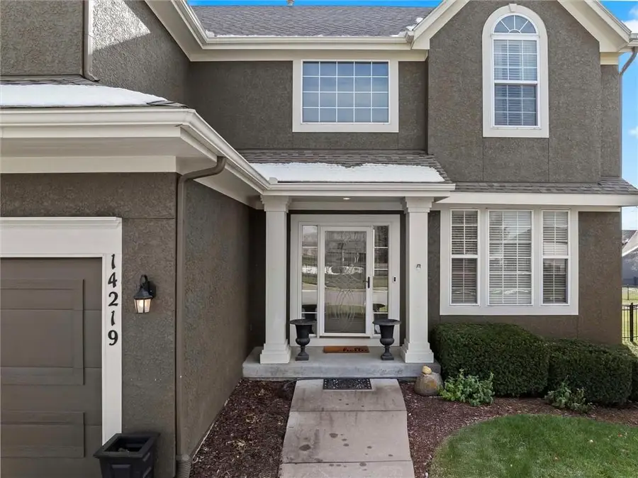 14219 Amanda Lane, Basehor, KS 66007 - Image #2