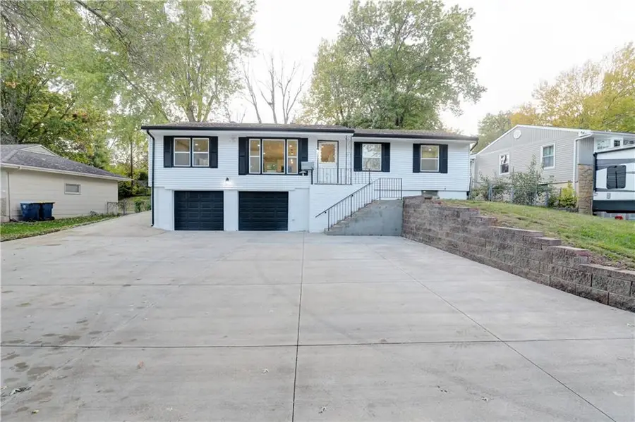5221 NE 39th Street, Kansas City, MO 64117 - Image #2