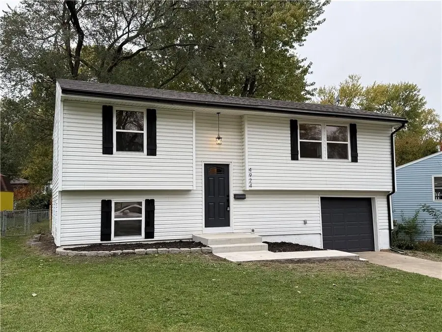 4924 N Smalley Avenue, Kansas City, MO 64119 - Image #2