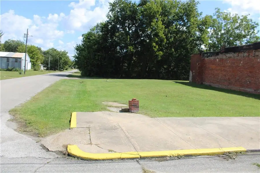 S Military Avenue, Mulberry, KS 66756 - Image #2