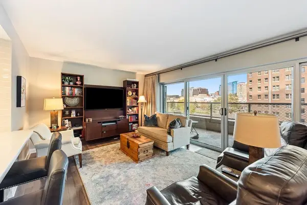 310 W 49th Street #A1, Kansas City, MO 64112