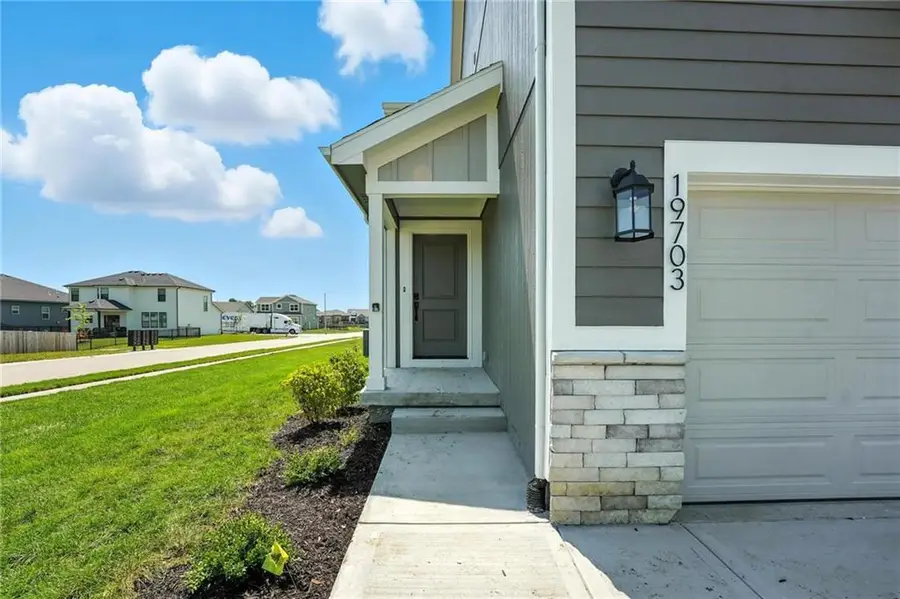 1321 S 4th Street E, Louisburg, KS 66053 - Image #2