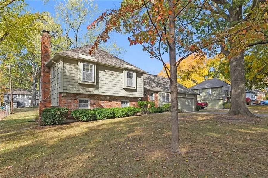 10918 Tracy Avenue, Kansas City, MO 64131 - Image #3