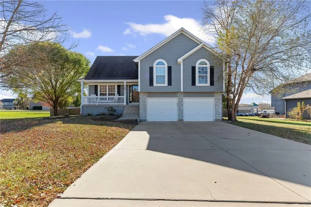 1509 Saddlebrook Road, Raymore, MO 64083 - Image #1