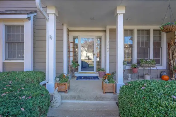 5402 Roundtree Street, Shawnee, KS 66226