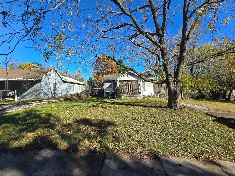 8315 Brooklyn Avenue, Kansas City, MO 64132 - Image #2