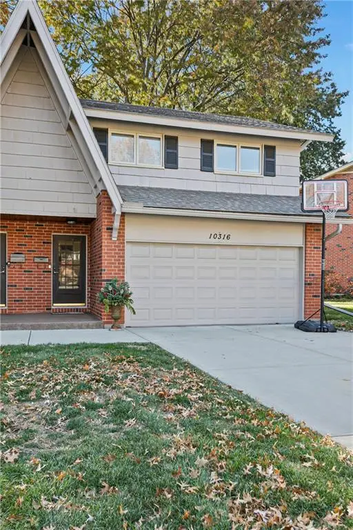 10316 Ash Street, Overland Park, KS 66207 - Image #2