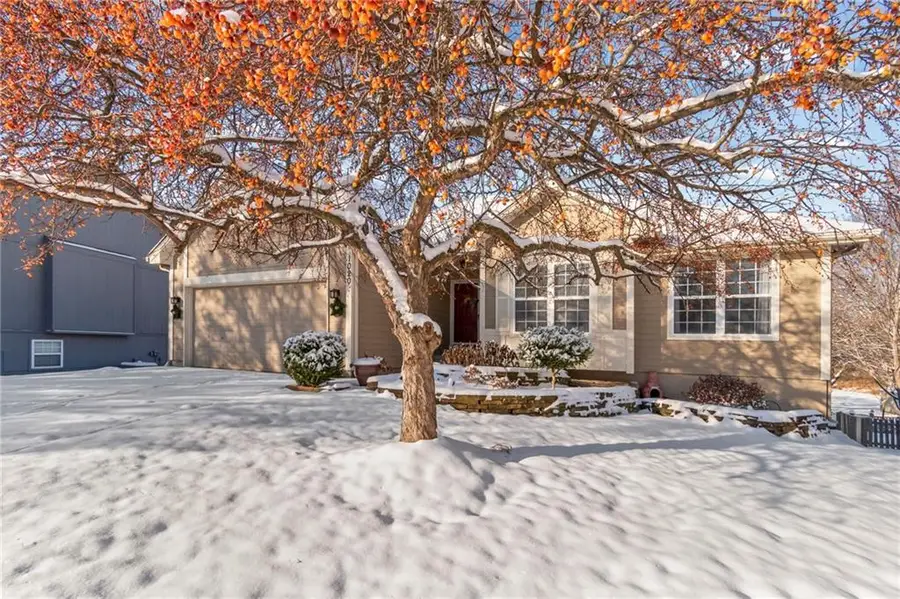 1020 NE Woodbury Lane, Lees Summit, MO 64086 - Image #3