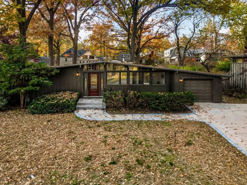 7708 Fairway Street, Prairie Village, KS 66208 - Image #1