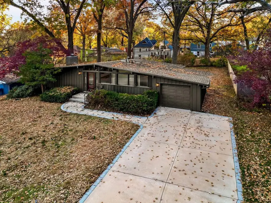 7708 Fairway Street, Prairie Village, KS 66208 - Image #2