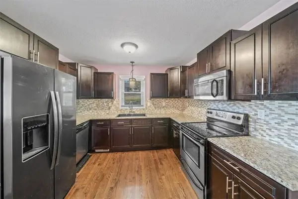 3219 S Vest Avenue, Independence, MO 64055