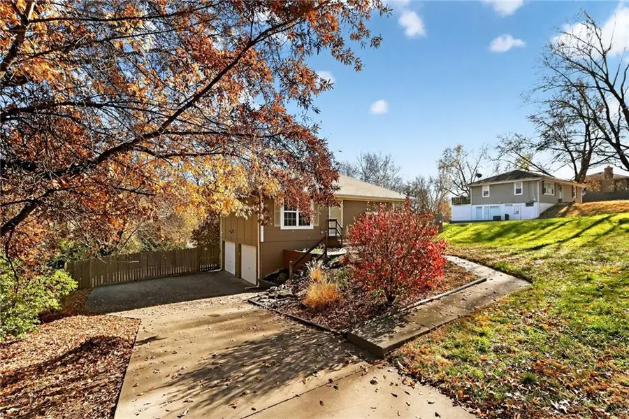 1813 N Jennings Road, Independence, MO 64058 - Image #3