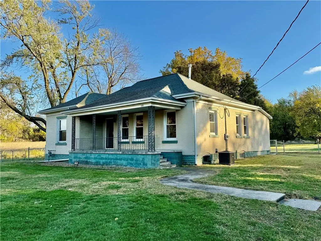 595 E North Street, Corder, MO 64021 - Image #1