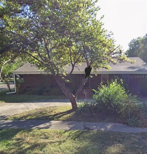 1117 N Swope Drive, Independence, MO 64056