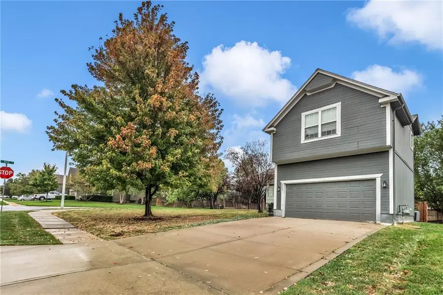 577 E Mockingbird Street, Gardner, KS 66030 - Image #3