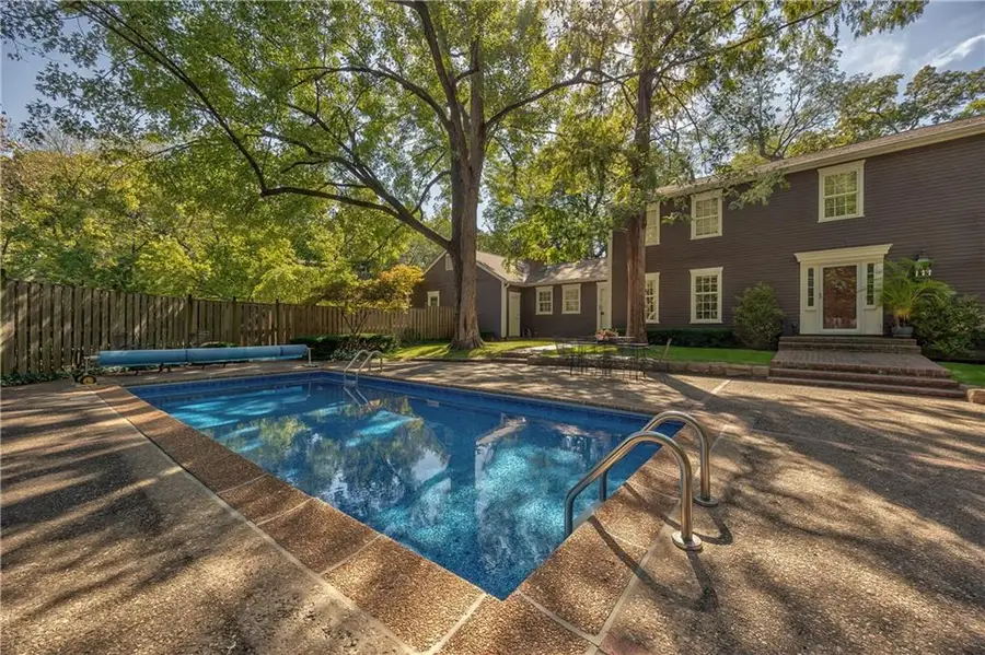 5524 Mission Road, Fairway, KS 66205 - Image #2