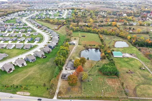 1717 SW Hook Road, Lee's Summit, MO 64082