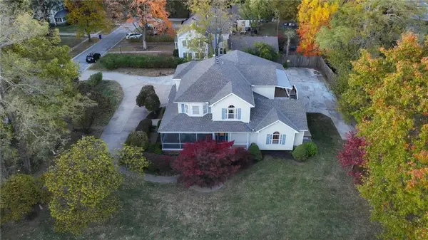 204 SW 2nd Street, Lee's Summit, MO 64063