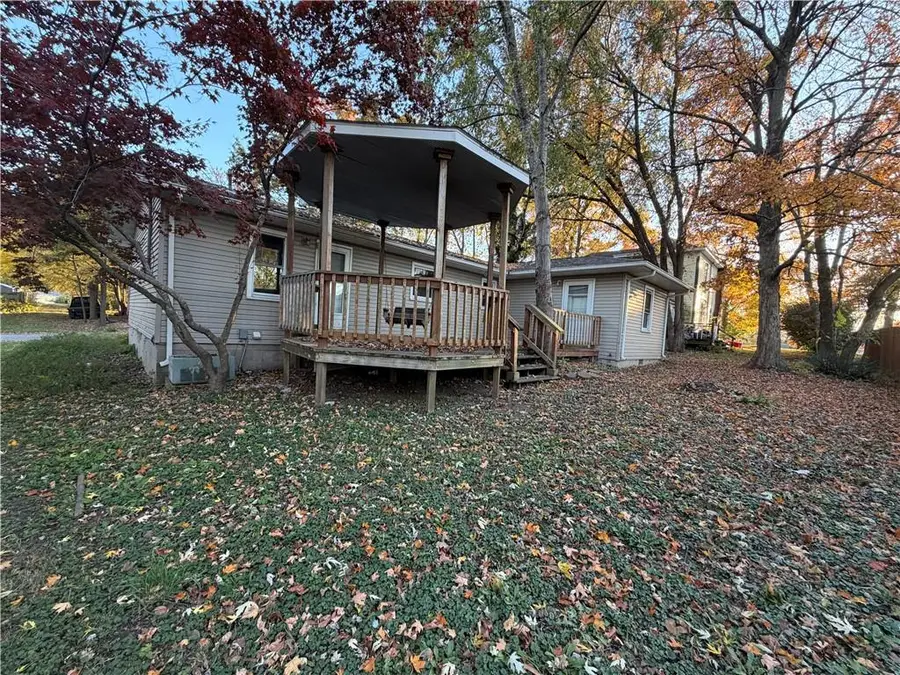 104 N Hughes Street, Windsor, MO 65360 - Image #2