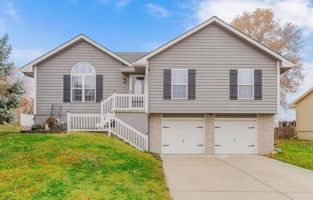 900 NE 194th Terrace, Smithville, MO 64089 - Image #1