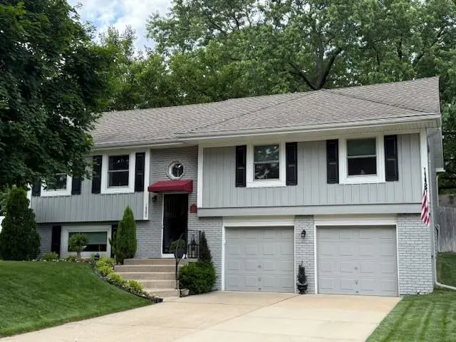 10590 Bradshaw Street, Overland Park, KS 66215 - Image #1