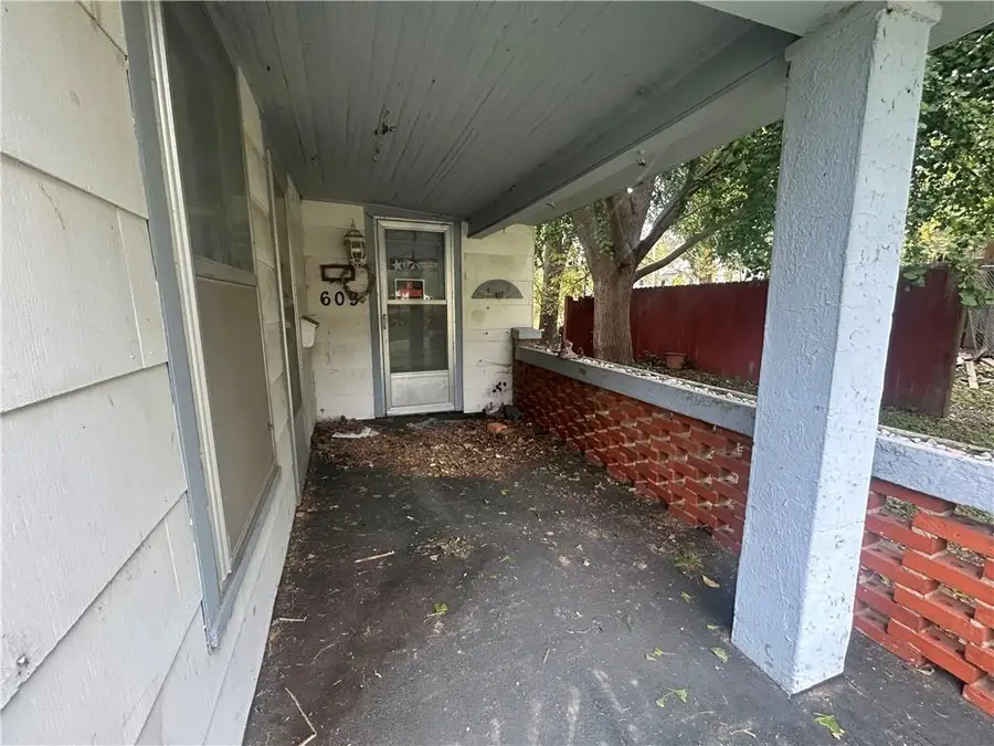 609 R Street, Atchison, KS 66002 - Image #2