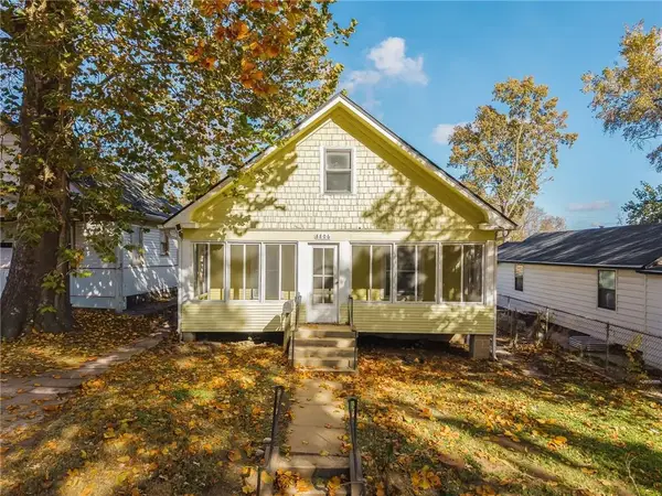 8806 E Smart Avenue, Independence, MO 64053