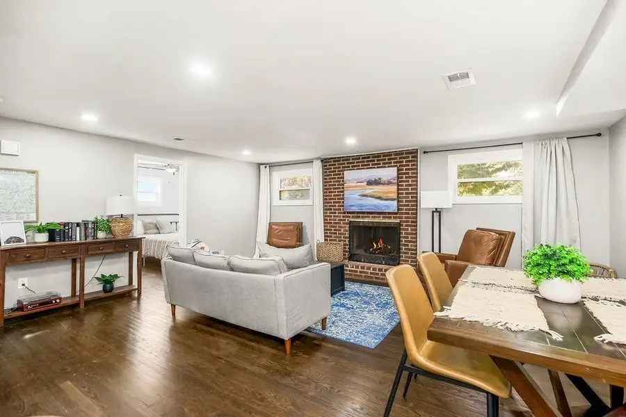 1800 E Blue Ridge Boulevard, Kansas City, MO 64146 - Image #2