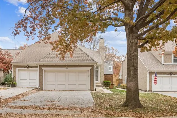 12537 Broadmoor Street, Overland Park, KS 66209
