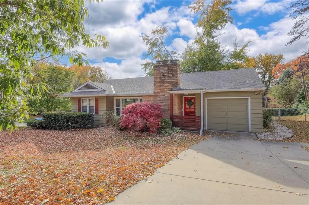 211 NW Briarcliff Road, Kansas City, MO 64116 - Image #1