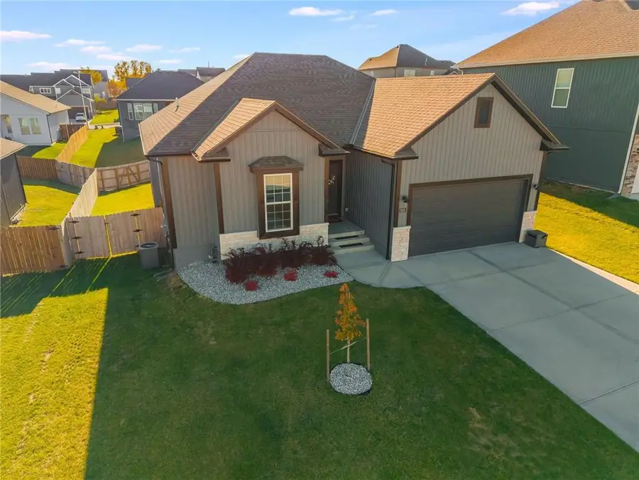 3925 NW 95th Terrace, Kansas City, MO 64154 - Image #2