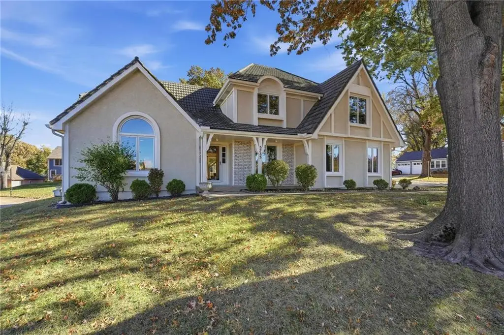 5735 Riley Street, Mission, KS 66202 - Image #1