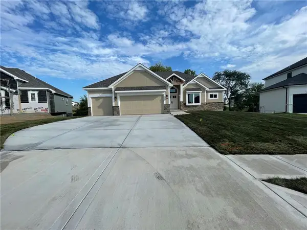 8512 NW 90th Terrace, Kansas City, MO 64157