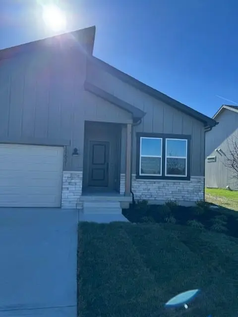 19631 W 195th Place, Spring Hill, KS 66083 - Image #2